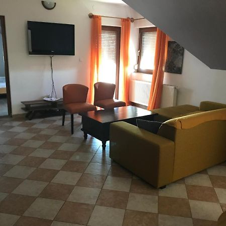 Marta Apartman Balatonalmádi エクステリア 写真