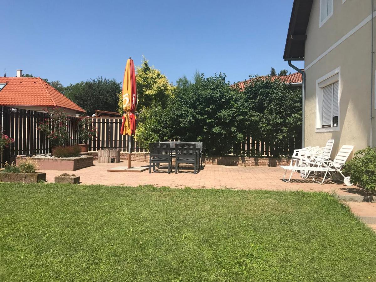 Marta Apartman Balatonalmádi エクステリア 写真
