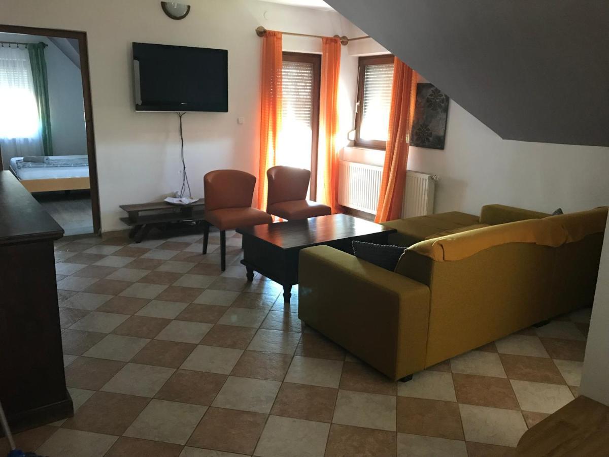 Marta Apartman Balatonalmádi エクステリア 写真